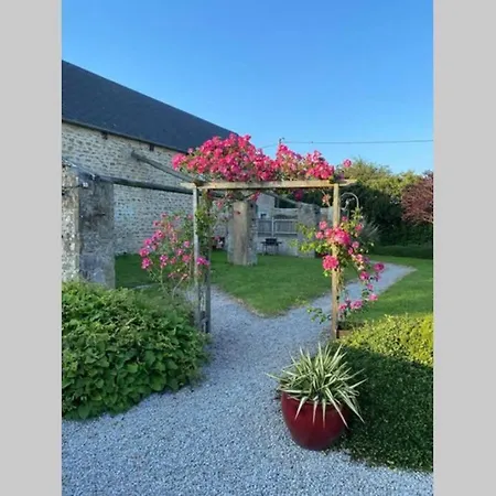Du Bois Pennier, Au Calme , A 15 Km Des Plages Du Debarquement Prázdninový dům