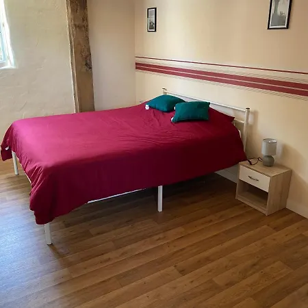 Prázdninový dům Du Bois Pennier, Au Calme , A 15 Km Des Plages Du Debarquement