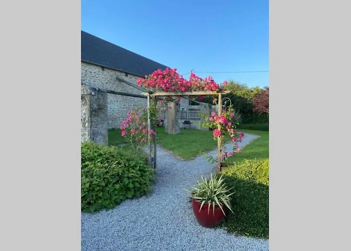 Du Bois Pennier, Au Calme , A 15 Km Des Plages Du Debarquement بيت للعطل