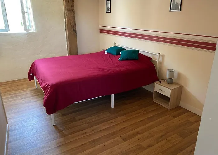 Prázdninový dům Du Bois Pennier, Au Calme , A 15 Km Des Plages Du Debarquement